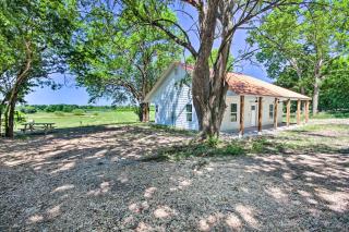 Stylish Lake o the Cherokees Cabin with Patio! - Grove - 0