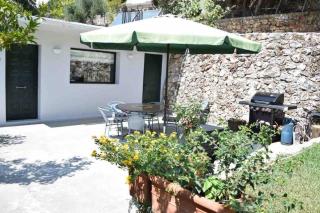 Konstantinas House, a touch of nature & sea - Ferendináta - 1