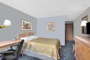 Super 8 by Wyndham Augusta - 4