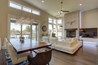 Ruby Peak Spacious & Comfortable Home - 30 day minimum home - Bend - 0