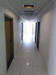 Peak Point Hotel & Apartments - Murree - 1