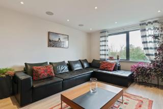 1-Bed Spacious Flat, North London, 15 Minutes to Central - 6