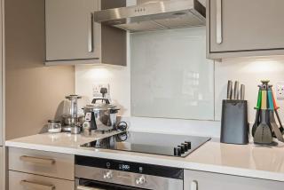 1-Bed Spacious Flat, North London, 15 Minutes to Central - 1