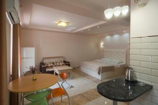 Studio on Papazyan 12 - 6