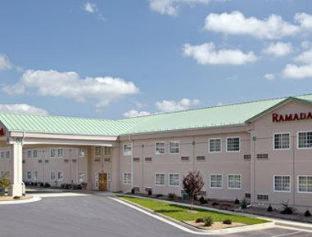 Ramada by Wyndham Strasburg - Shenandoah Valley - 4