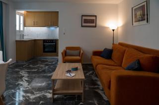 CHROMA Lodge Rafina - 4