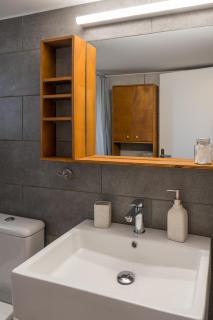 CHROMA Lodge Rafina - Rafina - 9
