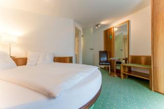 Hotel Stroblerhof - Strobl - 2