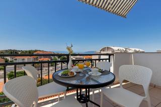 Urban Apartment - Makarska - 0