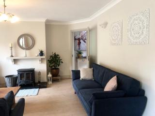 Lakeside Cottage - 6