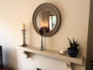 Lakeside Cottage - 3