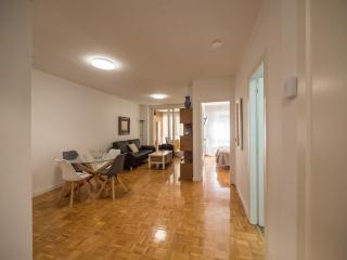 Gestión de Alojamientos Apartments - Pamplona - 2