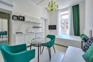 Collins Emerald Center - 6