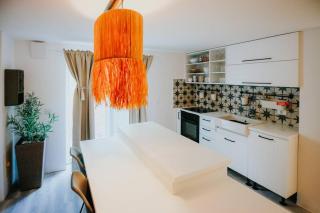 Casa Ro-Ma, seaside villa with a heated pool - 2