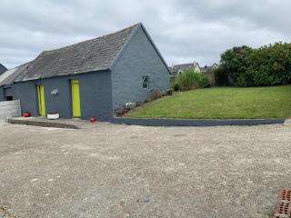 Traditional Farm House in the Old Head of Kinsale - Cork - 1