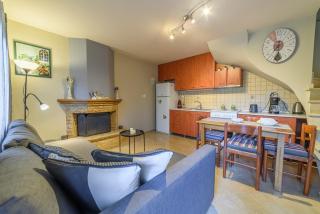 Small House with Garden & View - Promírion - 8