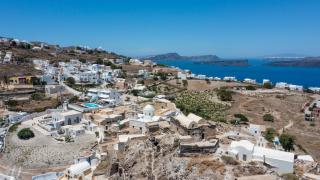 Thira's Dolphin - Akrotiri - 5