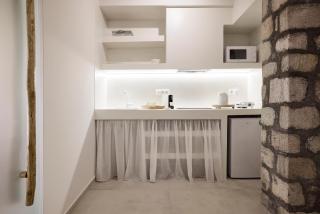 Nirome Luxury Suites - Adamas - 2