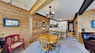 Great Condo With Free Shuttle to the Village! - Mammoth Lakes - 4