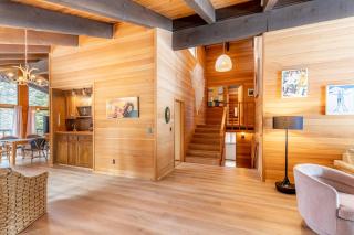 Beautiful 4-Bedroom Contemporary Mountain Home condo - 3