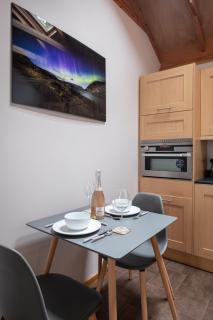 Contemporary One Bedroom Apartment Close To All Amenities In Conservation Area - Tain - 7