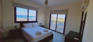 STAY Trinity Beach Apts - 9
