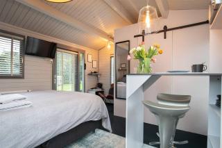 Tiny House Boatshed - 2