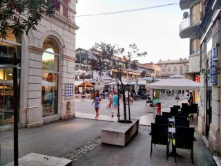 Collins Emerald Center with FREE parking - Pola (Pula) - 1