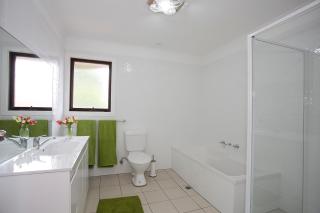 Geelong Holiday Home - 1