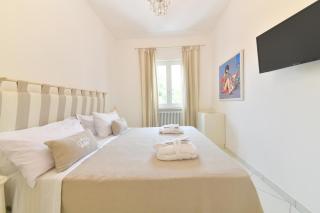 Queen Suite - Luxury Rooms - 0