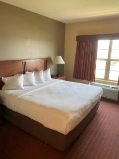 AmericInn by Wyndham Fargo Medical Center - Fargo - 3