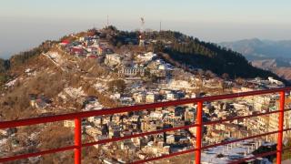 Peak Point Hotel & Apartments - Murree - 0