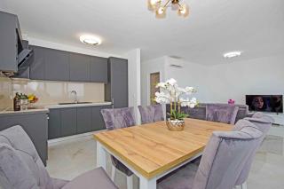 Sunset Apartments - 3