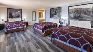 Super 8 by Wyndham Neillsville WI - Neillsville - 4