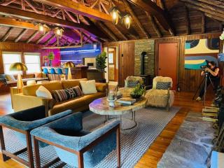 Peaceful Getaway Cottage on grounds of historic mid-century gem - Northborough - 9