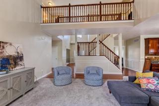 Incredibly Spacious Carmel Home with Fully Equipped Kitchen - 4700 Sq Ft! Sleeps 15! Pet Friendly! home - Carmel - 5
