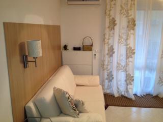 Pizzo Beach Club. One bedroom apt 13G - 4
