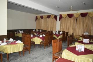 Hotel Deewan-E-Aziz Internationa - Rahūnth Bhāiān - 1