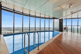 KOZYGURU SKYTOWER BRISBANE CBD 2 BED APT QBN222-1815 - 9