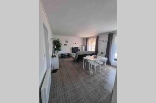 Bel appartement avec balcon et parking privé - 9