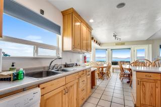Sail Boat Manor - Garden City - 1
