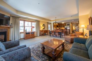 Two Bedroom Condo with Balcony over Mountaineer Square - Just Steps from the Slopes! condo - 7
