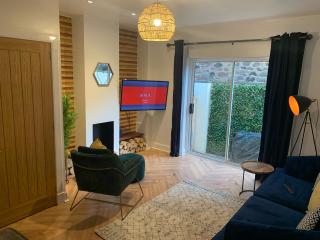 Skippers Retreat (with free doorstep parking) - 0