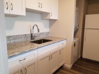 One Bedroom Condos with Lanai near Ala Wai Harbor - Perfect for 2 Guests - 3