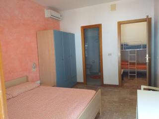 Room in BB - Spacious double room a stones throw from the sea - Pineto - 2