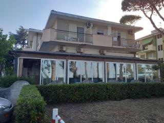 Room in BB - Quadruple room in Pineto - Enjoy a relaxing holiday - Pineto - 8