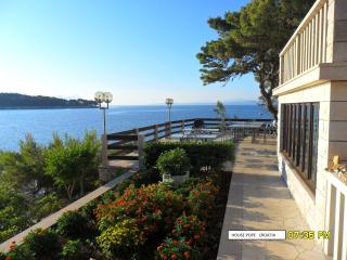 Beachfront house Pope B&B - Selca - 1