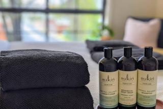 Central 3 bedroom, 2 bath home - 8