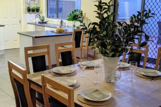 Lux Central 3BR - outdoor spa - Albury - 3