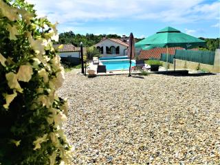 VILLA SALVIA - Holiday house with pool - - Jurdani - 8